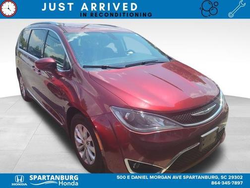 2018 Chrysler Pacifica Touring-L