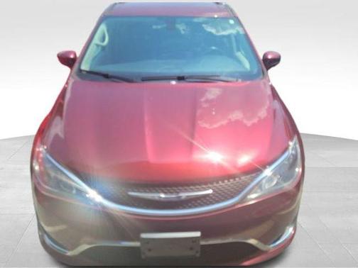 2018 Chrysler Pacifica Touring-L