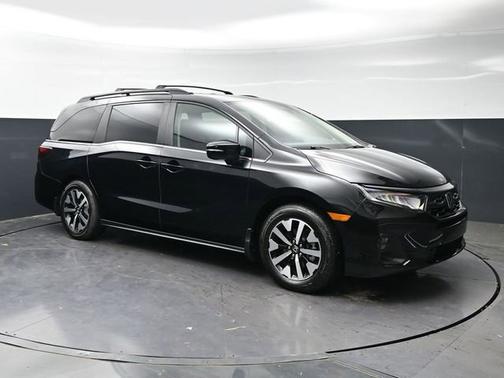 Crystal Black Pearl 2026 Honda Odyssey