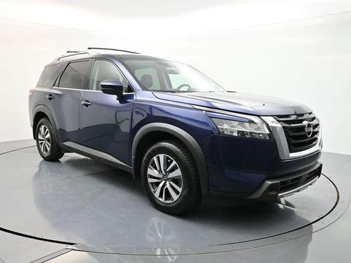 2023 Nissan Pathfinder SL FWD