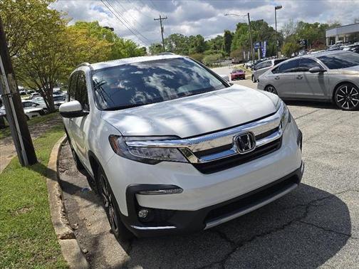 2022 Honda Pilot Touring 8-Passenger