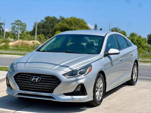 2018 Hyundai SONATA SE