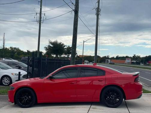 2016 Dodge Charger SXT