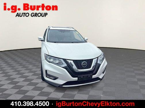White 2019 Nissan Rogue SL