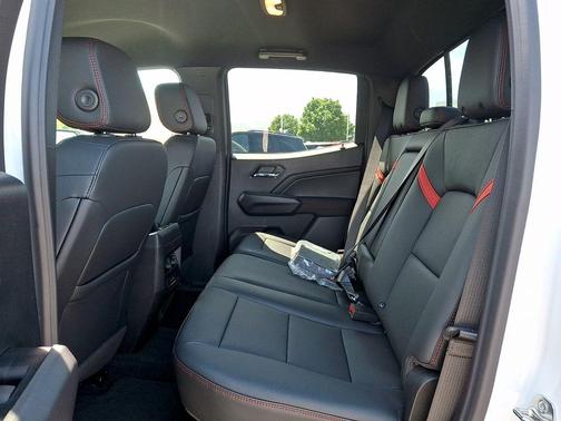 Summit White 2026 Chevrolet Colorado Z71