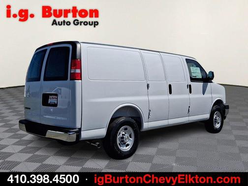 Summit White 2026 Chevrolet Express 2500 Work Van
