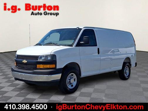 Summit White 2026 Chevrolet Express 2500 Work Van