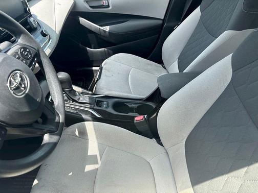 Classic Silver Metallic 2022 Toyota Corolla LE