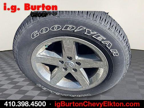 Bright Silver Clearcoat Metallic 2016 RAM 1500 Tradesman