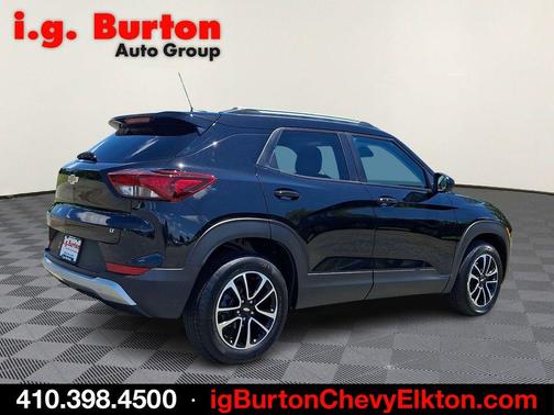 Black Metallic 2026 Chevrolet Trailblazer LT