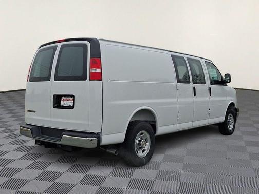 2025 Chevrolet Express 2500 Work Van