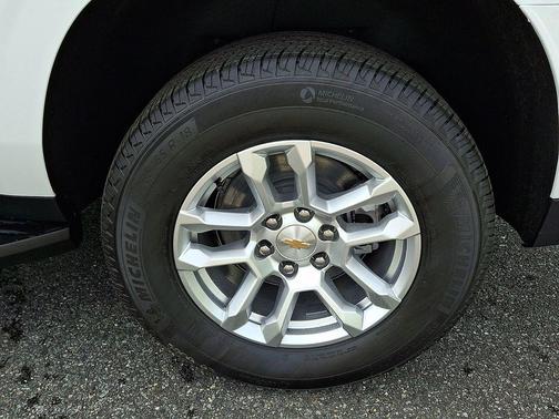 Summit White 2026 Chevrolet Suburban LS