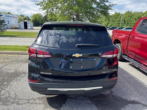 Black Metallic 2023 Chevrolet Equinox 1LT
