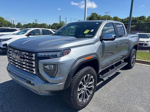 Sterling 2024 GMC Canyon Denali