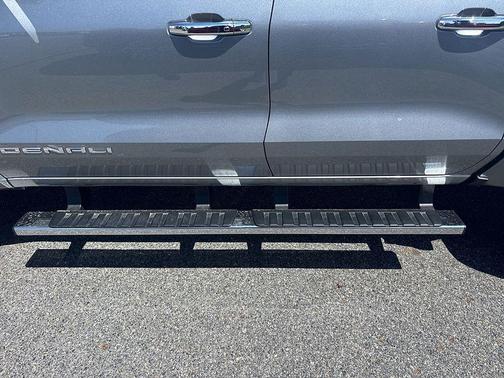 Sterling 2024 GMC Canyon Denali