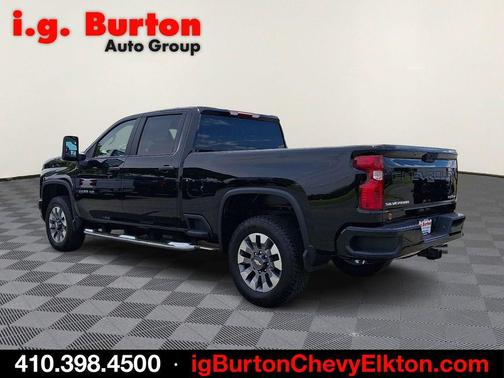 Black 2026 Chevrolet Silverado 2500 Custom