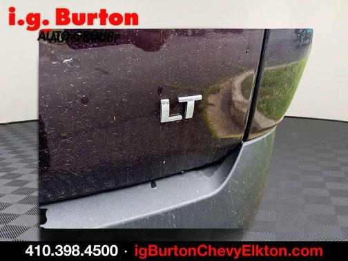 Black Cherry Metallic 2023 Chevrolet Traverse LT Cloth