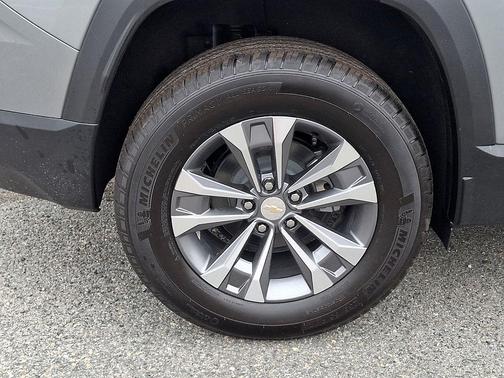 Sterling Gray Metallic 2026 Chevrolet Equinox LT
