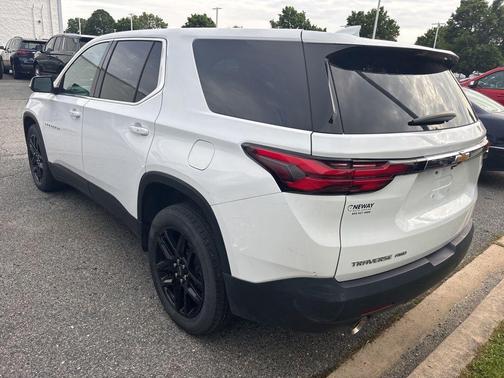 Summit White 2023 Chevrolet Traverse LS