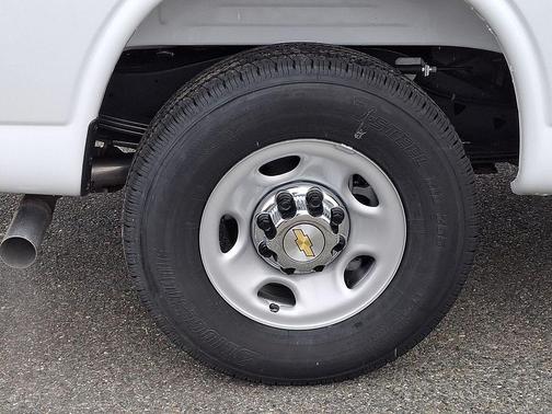 2025 Chevrolet Express 2500 Work Van