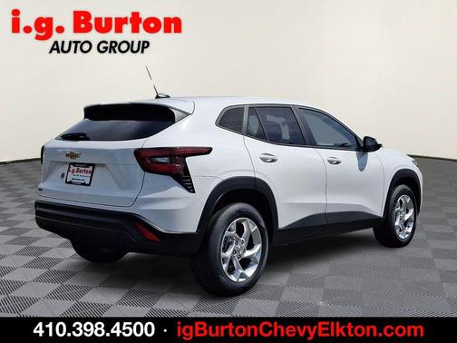 Summit White 2026 Chevrolet Trax LS