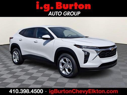 Summit White 2026 Chevrolet Trax LS