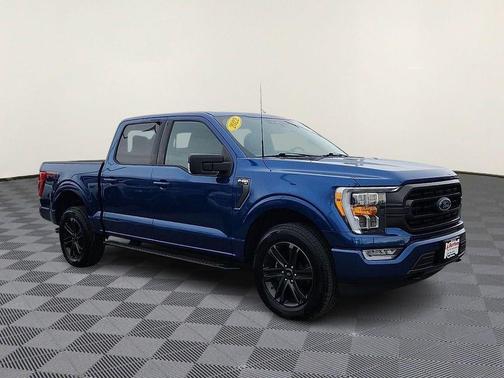 Blue Metallic 2022 Ford F-150 XLT