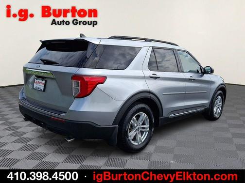 Silver Metallic 2022 Ford Explorer XLT