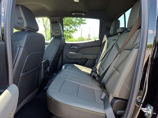 Black 2026 Chevrolet Colorado ZR2