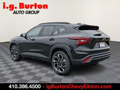 Black 2026 Chevrolet Trax 2RS