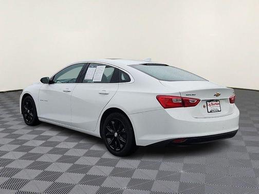 Summit White 2023 Chevrolet Malibu LT