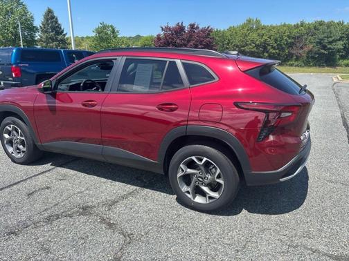 Crimson 2024 Chevrolet Trax LT
