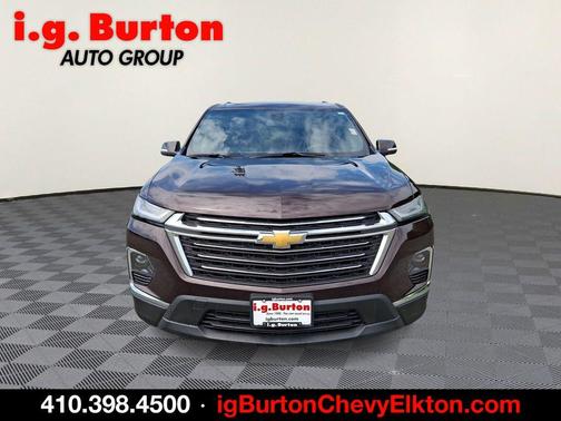 Black Cherry Metallic 2022 Chevrolet Traverse LT Cloth