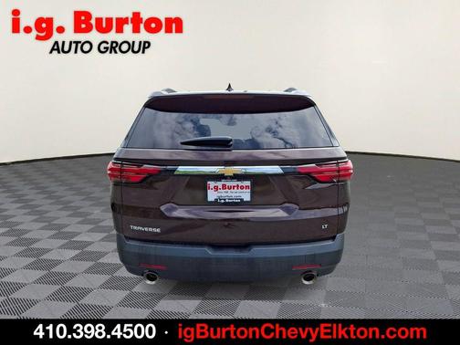 Black Cherry Metallic 2022 Chevrolet Traverse LT Cloth