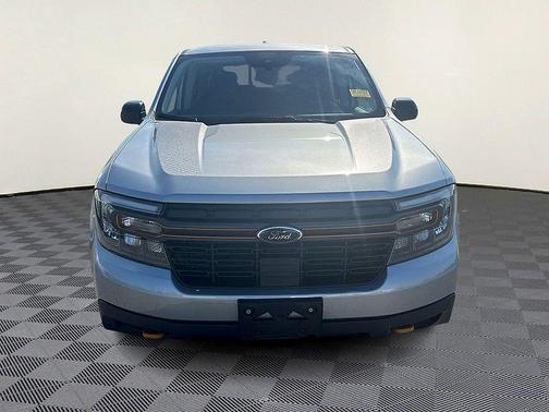Silver Metallic 2024 Ford Maverick Lariat