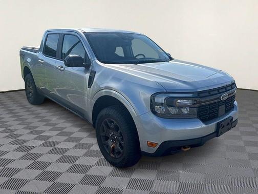 Silver Metallic 2024 Ford Maverick Lariat