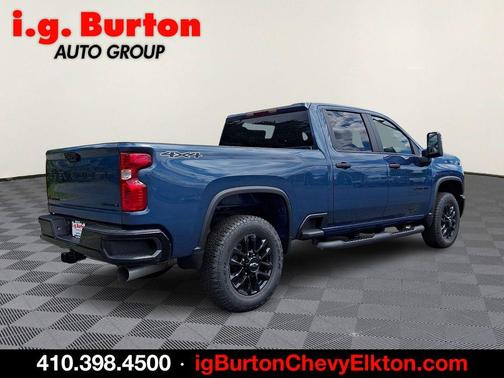 Lakeshore Blue 2026 Chevrolet Silverado 2500 Custom