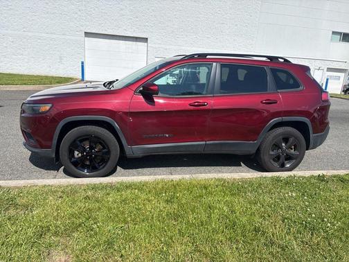 Velvet Red Pearlcoat 2020 Jeep Cherokee Latitude Plus