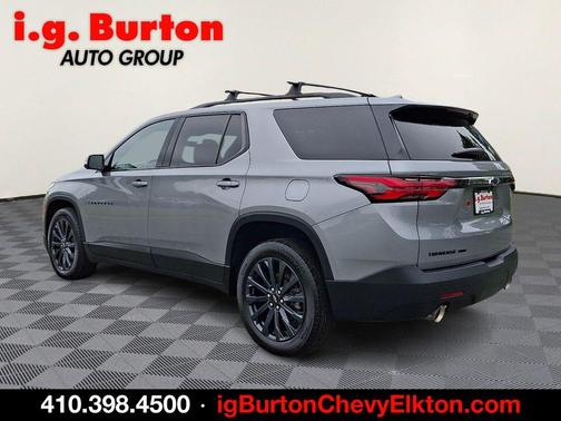 Sterling Gray Metallic 2023 Chevrolet Traverse RS