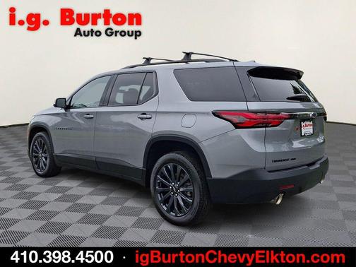 Sterling Gray Metallic 2023 Chevrolet Traverse RS