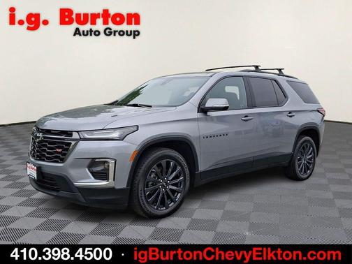 Sterling Gray Metallic 2023 Chevrolet Traverse RS