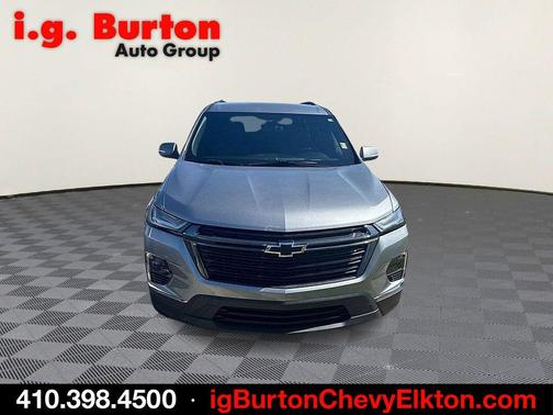 Sterling Gray Metallic 2023 Chevrolet Traverse LT Cloth