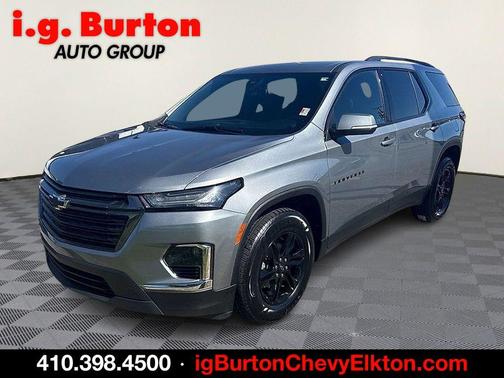 Sterling Gray Metallic 2023 Chevrolet Traverse LT Cloth