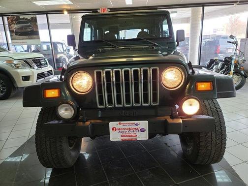 Photo 3 of 29 of 1999 Jeep Wrangler Sport