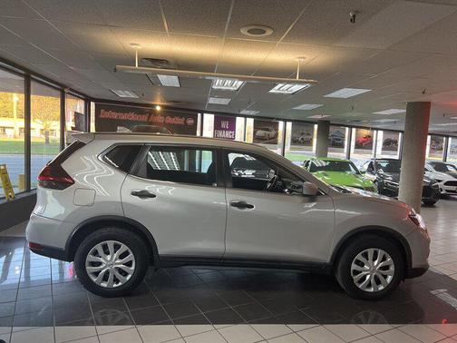 2019 Nissan Rogue S