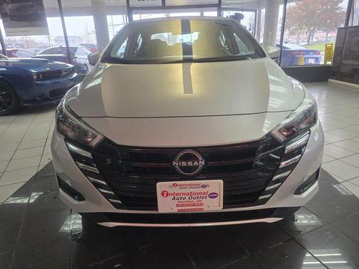 2025 Nissan Versa 1.6 SV