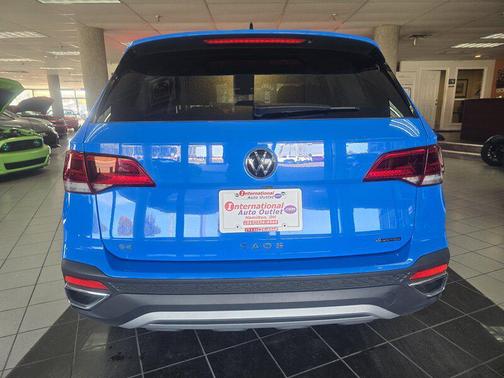 2024 Volkswagen Taos 1.5T SE