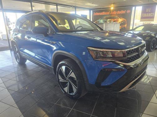 2024 Volkswagen Taos 1.5T SE