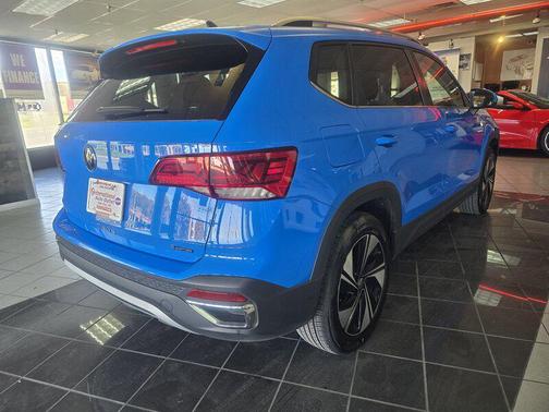 2024 Volkswagen Taos 1.5T SE