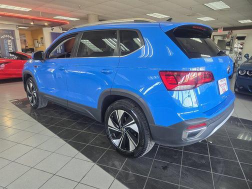 2024 Volkswagen Taos 1.5T SE